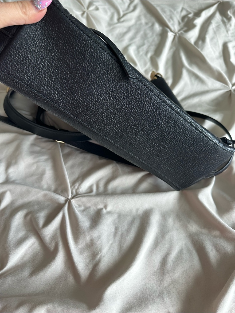 Coach Black Pebbled Leather Shoulder Bag with Gold Hardware - Picture 4 of 7